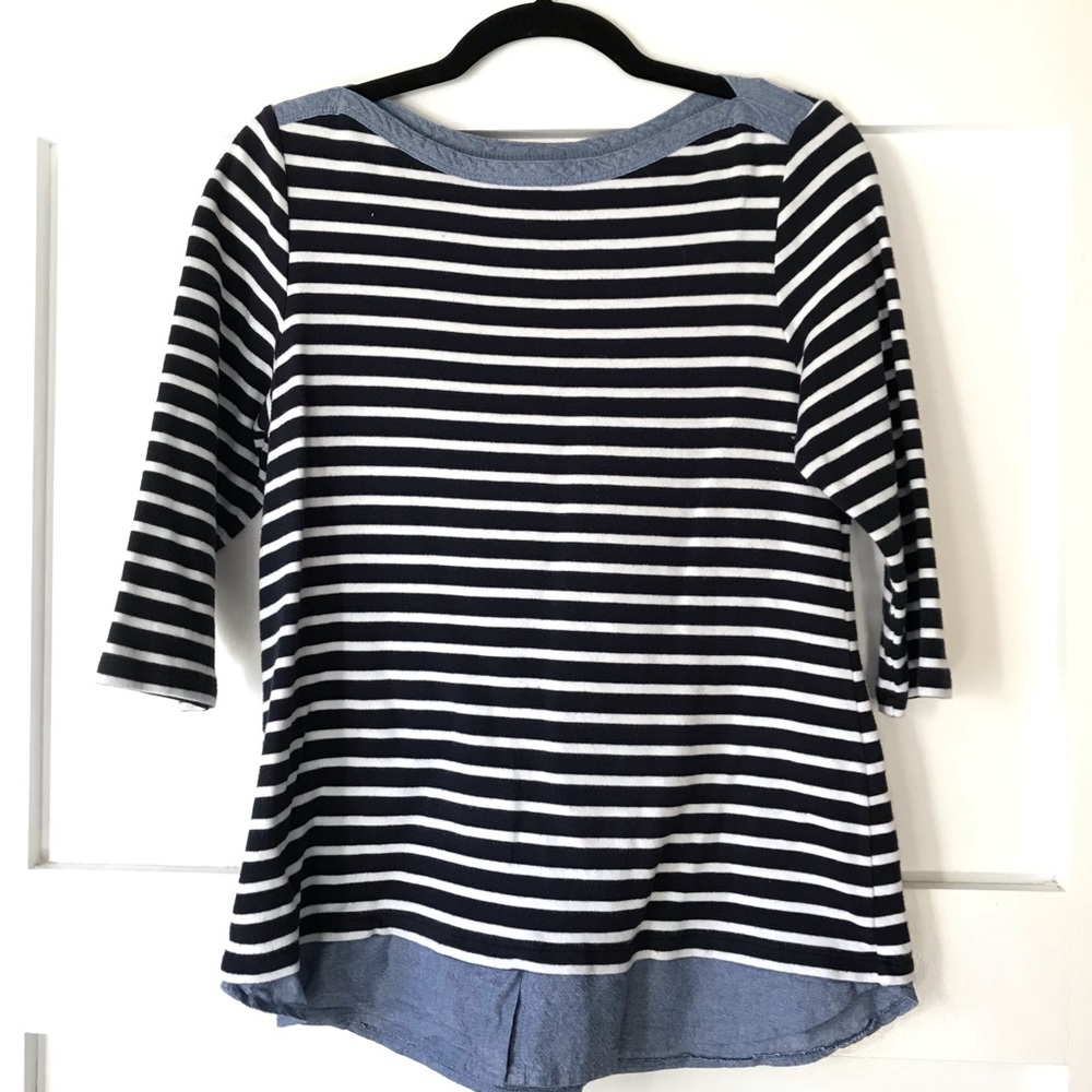 Gently used ladies top Christopher & banks size M